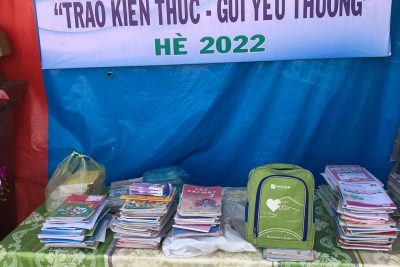 Liên đội tổ chức ngày hội “ trao kiến thức- gửi yêu thương” năm học 2021 -2022!